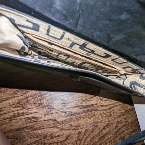 Retro Small Black Guess Purse. Y2K style. - Picture 8 of 9